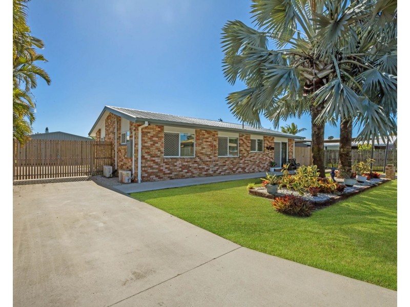 4 Azalea Court, Beaconsfield QLD 4740