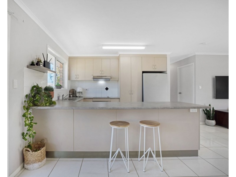 4 Azalea Court, Beaconsfield QLD 4740