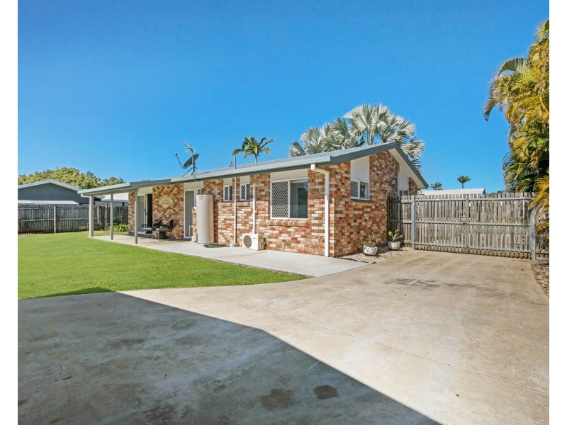4 Azalea Court, Beaconsfield QLD 4740