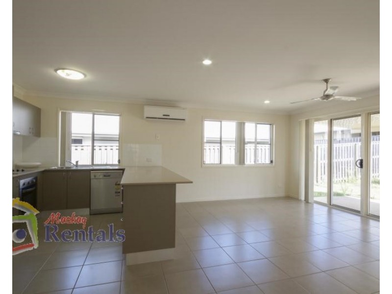 3 Peregian Court, Blacks Beach QLD 4740