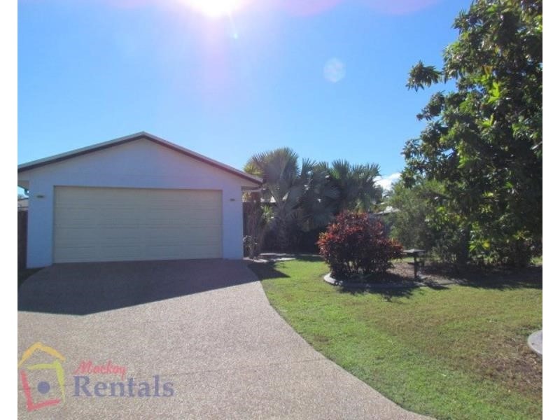 18 Michelle Crescent, Bucasia QLD 4750