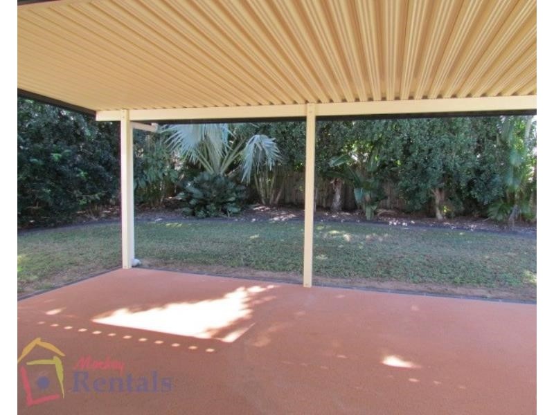 18 Michelle Crescent, Bucasia QLD 4750