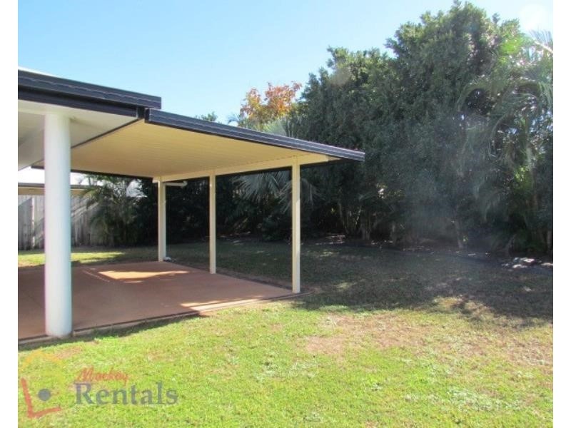 18 Michelle Crescent, Bucasia QLD 4750