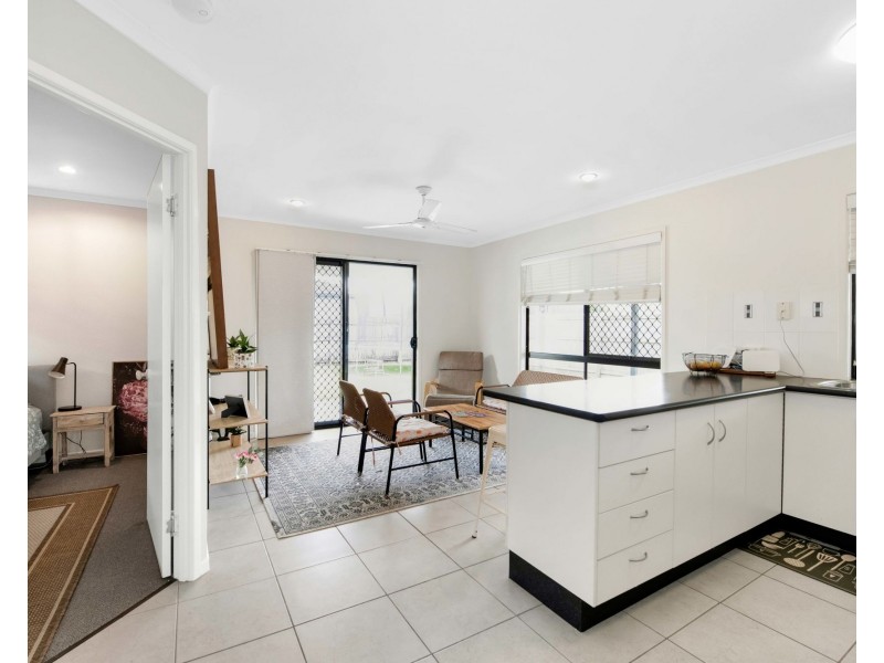 22 Victor Avenue, Glenella QLD 4740