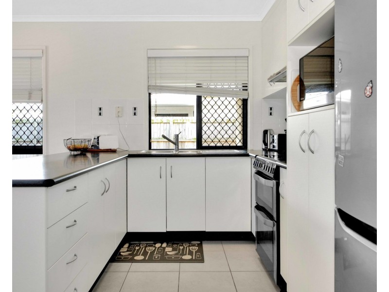 22 Victor Avenue, Glenella QLD 4740