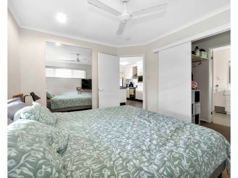 22 Victor Avenue, Glenella QLD 4740