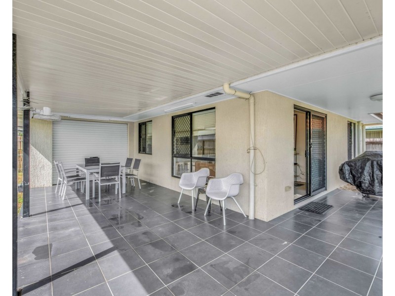 22 Victor Avenue, Glenella QLD 4740