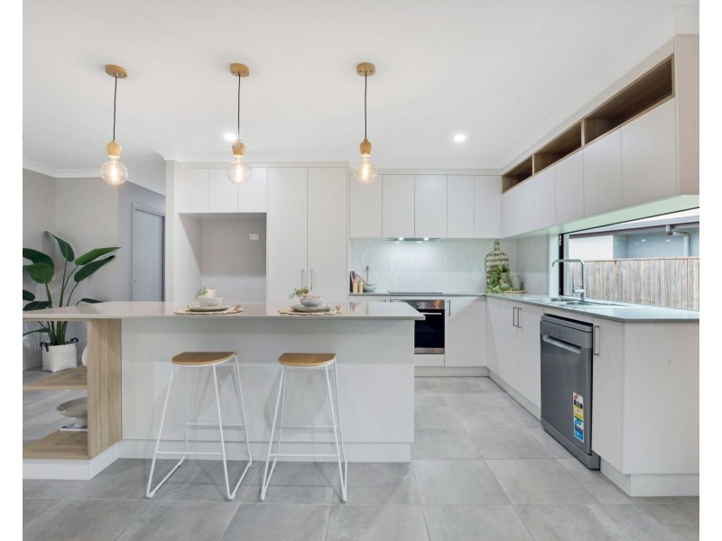 6 Pellage Court, Beaconsfield QLD 4740