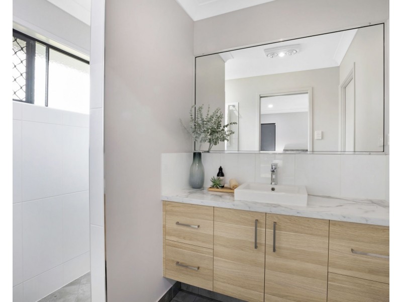 6 Pellage Court, Beaconsfield QLD 4740