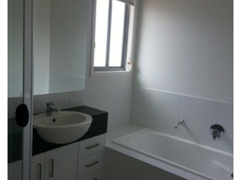 27 Warilla View, Blacks Beach QLD 4740
