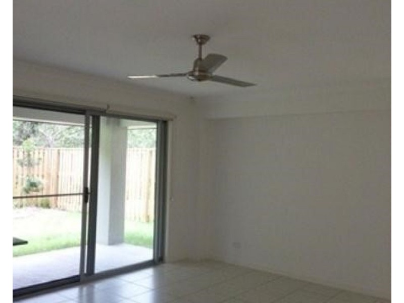 27 Warilla View, Blacks Beach QLD 4740