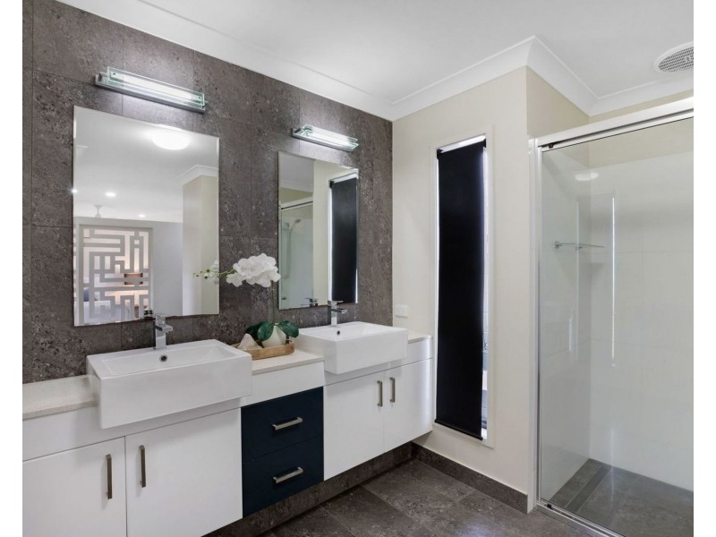 12 Camellen Street, Beaconsfield QLD 4740
