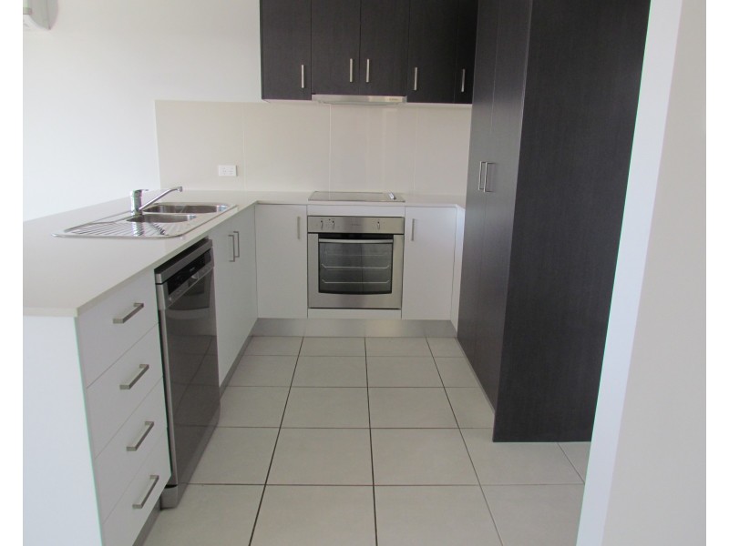 1/35 Avalon Drive, Access 1/19 Brearley Court, Rural View QLD 4740