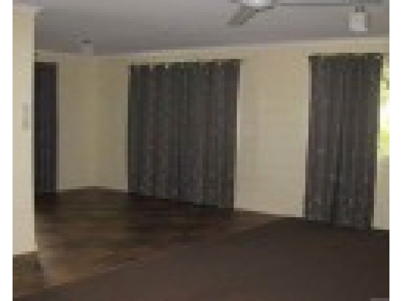 4 Andrew Court, Andergrove QLD 4740