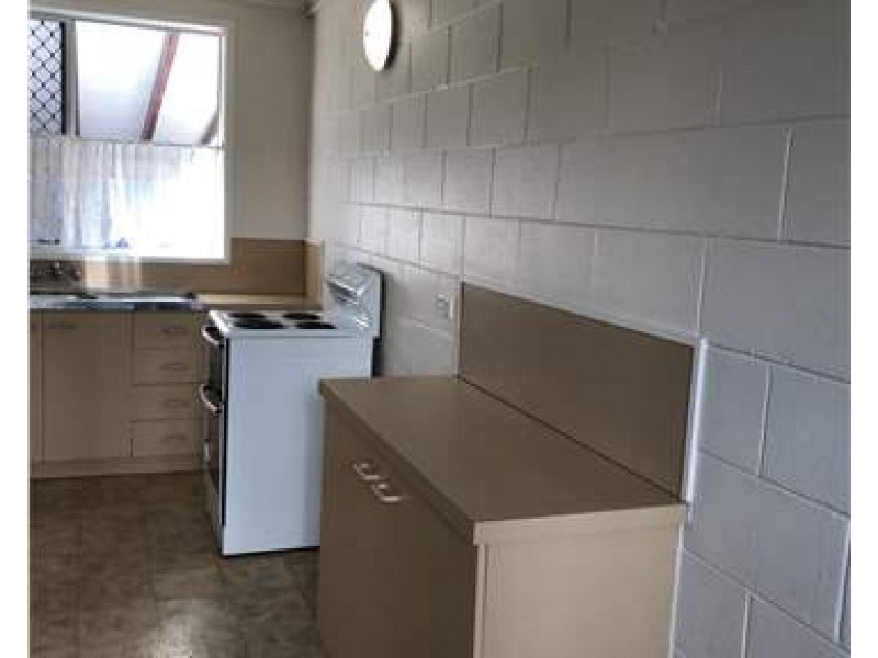 1/8 East Gordon Street, Mackay QLD 4740