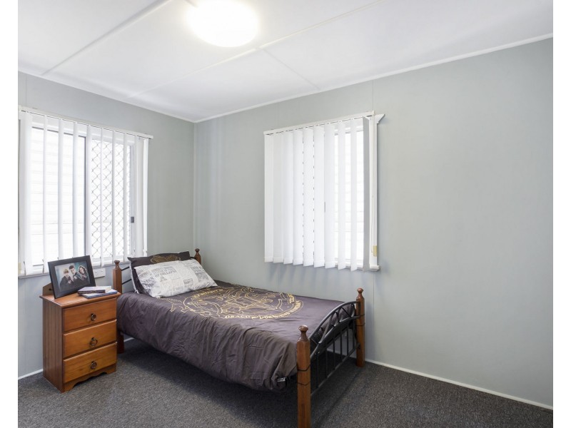 4 Elizabeth Street, North Mackay QLD 4740