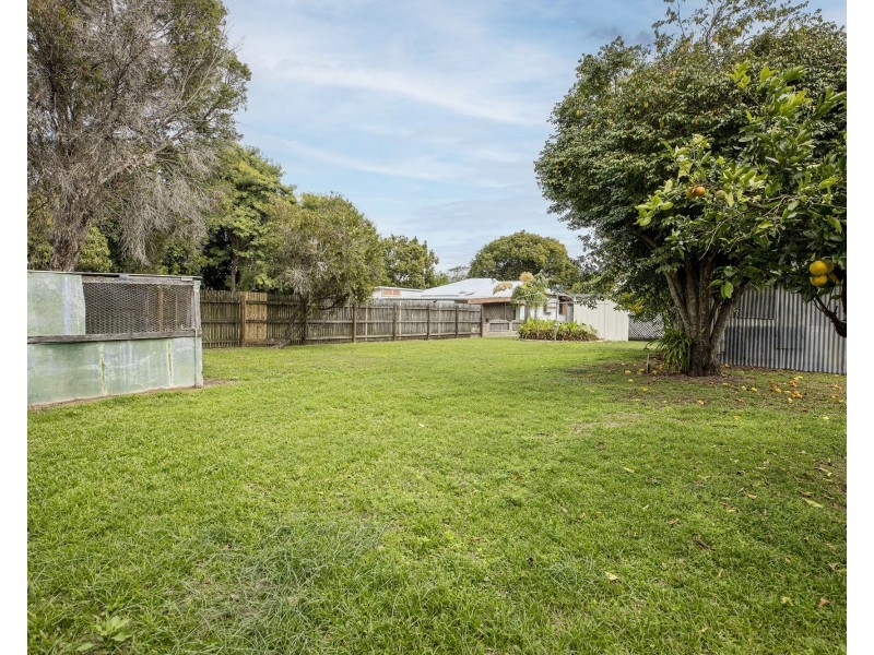 4 Elizabeth Street, North Mackay QLD 4740