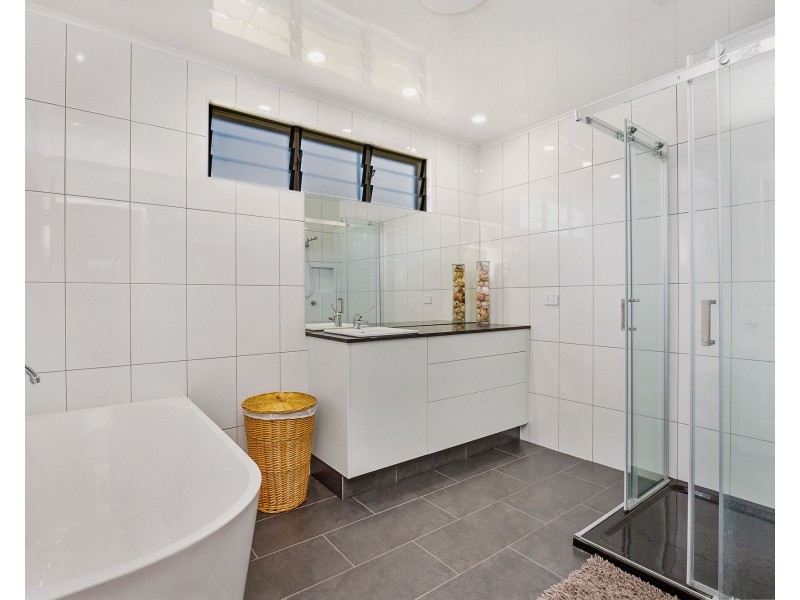 1 Burgess Street, North Mackay QLD 4740