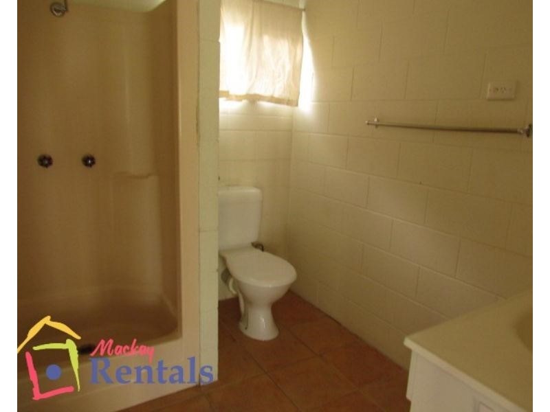 1/19 Meadow Street, North Mackay QLD 4740
