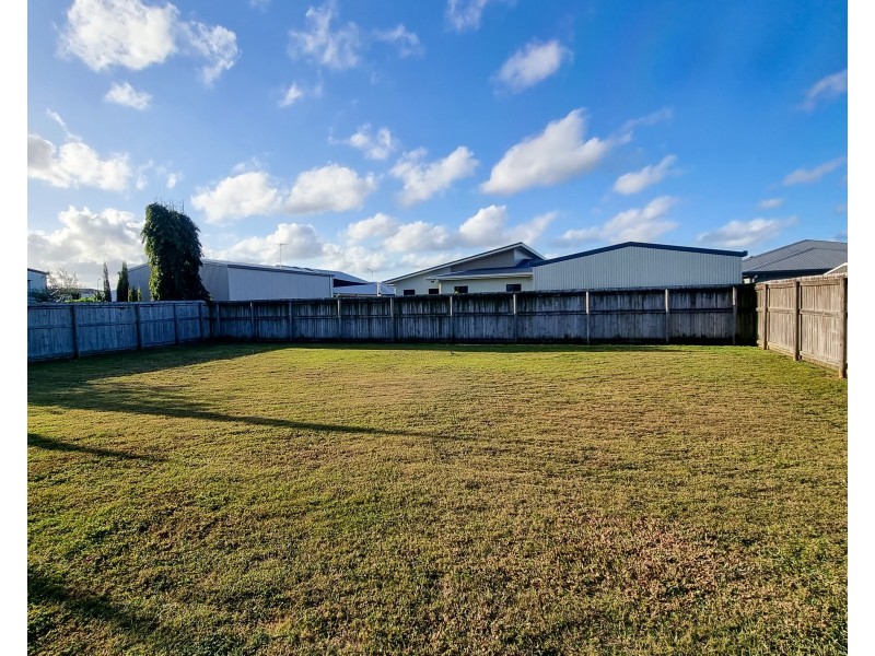 6 Kiber Place, Ooralea QLD 4740
