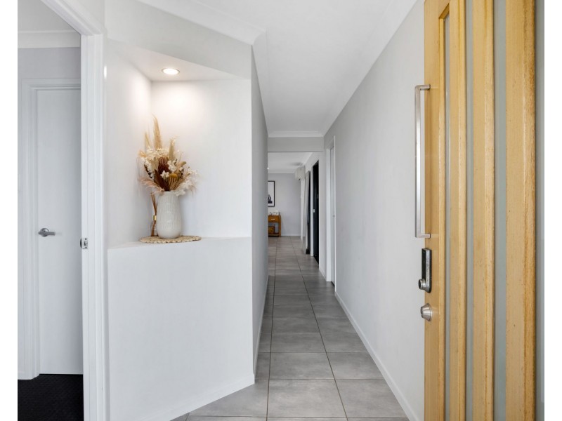 6 Tamron Drive, Mount Pleasant QLD 4740