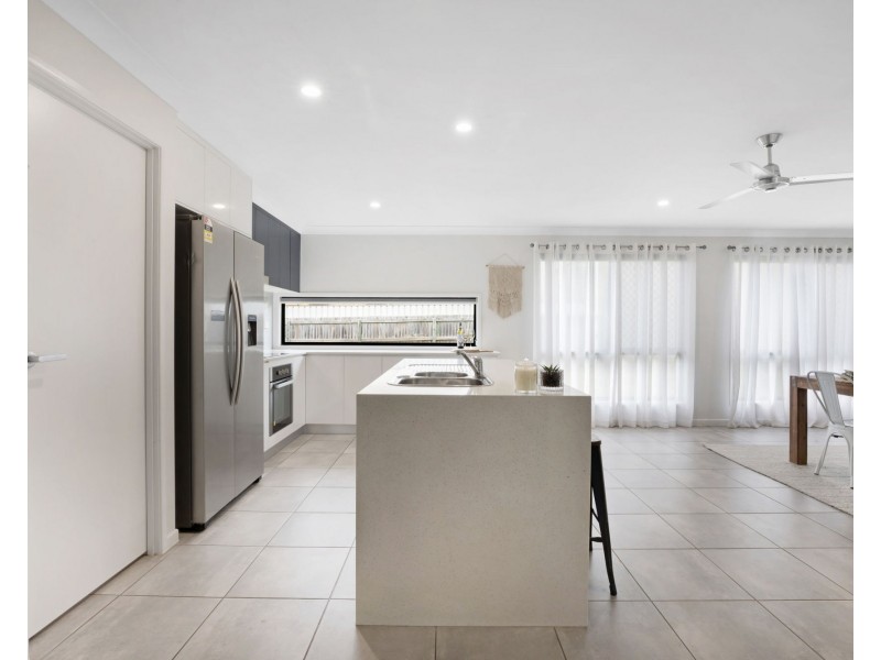 6 Tamron Drive, Mount Pleasant QLD 4740