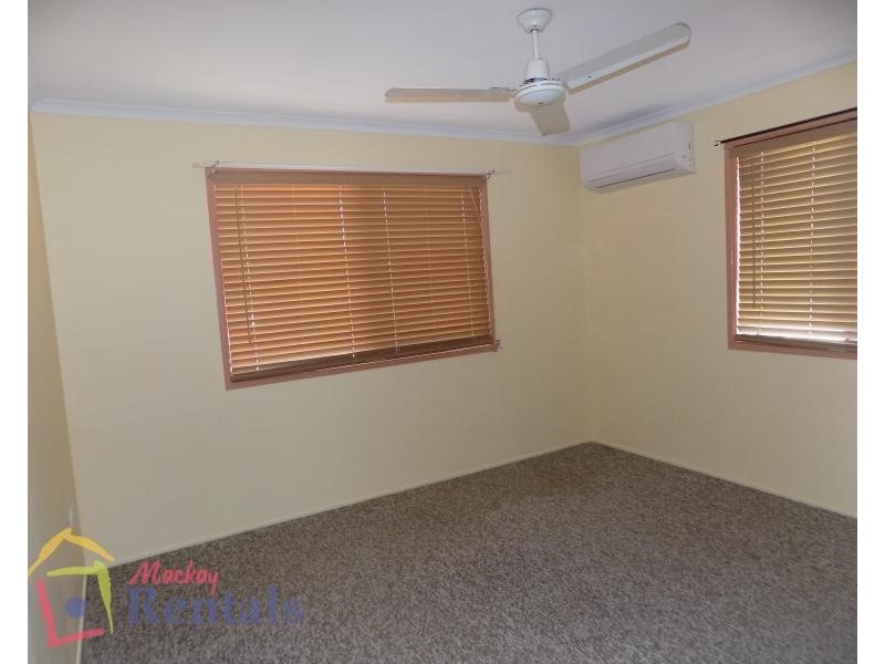 1/13 Michael Moohin Drive, Slade Point QLD 4740