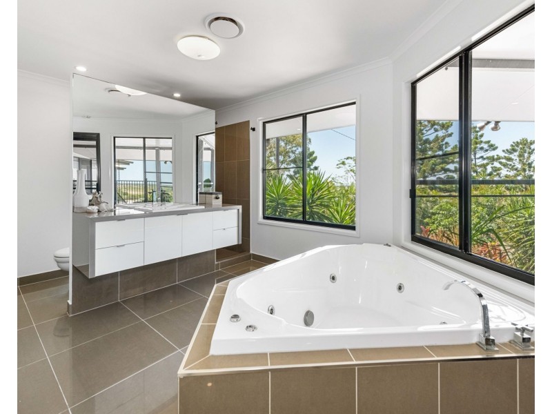 11 Rural View Drive, Rural View QLD 4740