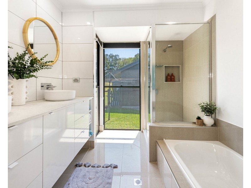 11 Rural View Drive, Rural View QLD 4740