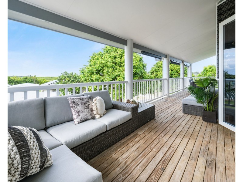 18 Woodlands Drive, Eimeo QLD 4740