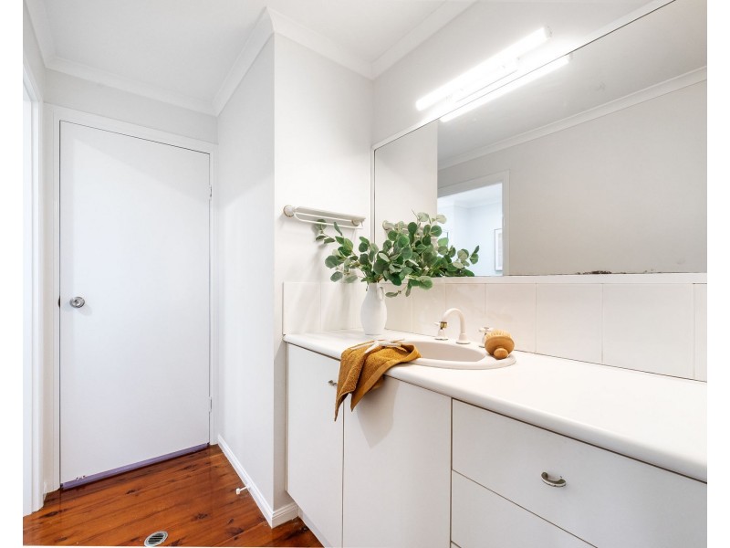 18 Woodlands Drive, Eimeo QLD 4740