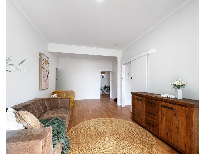 18 Woodlands Drive, Eimeo QLD 4740