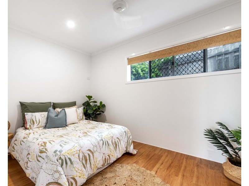 18 Woodlands Drive, Eimeo QLD 4740