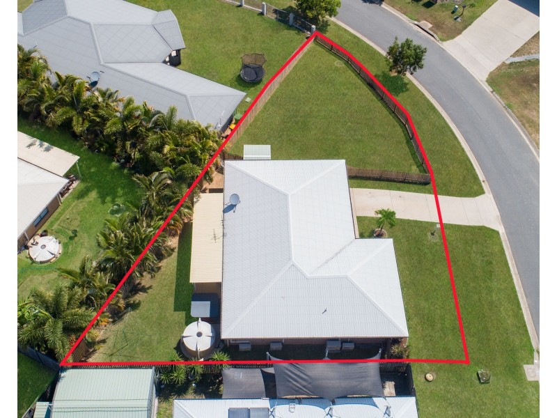 32 Jasmine Drive, Blacks Beach QLD 4740