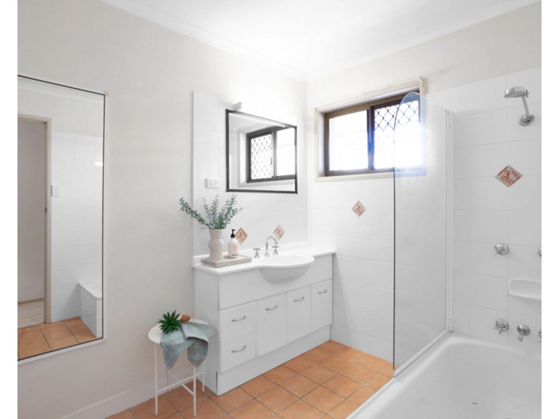 8 Blackall Court, Mount Pleasant QLD 4740