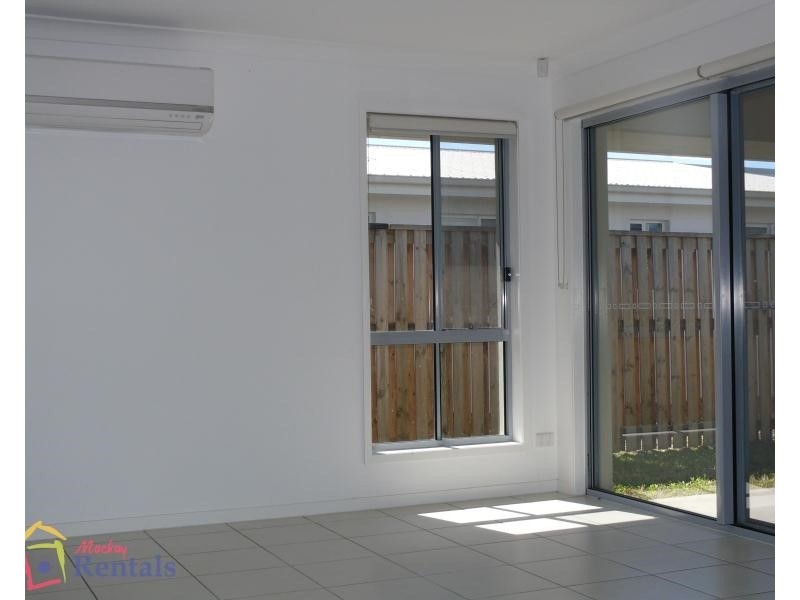 34 Scarborough Circuit, Blacks Beach QLD 4740