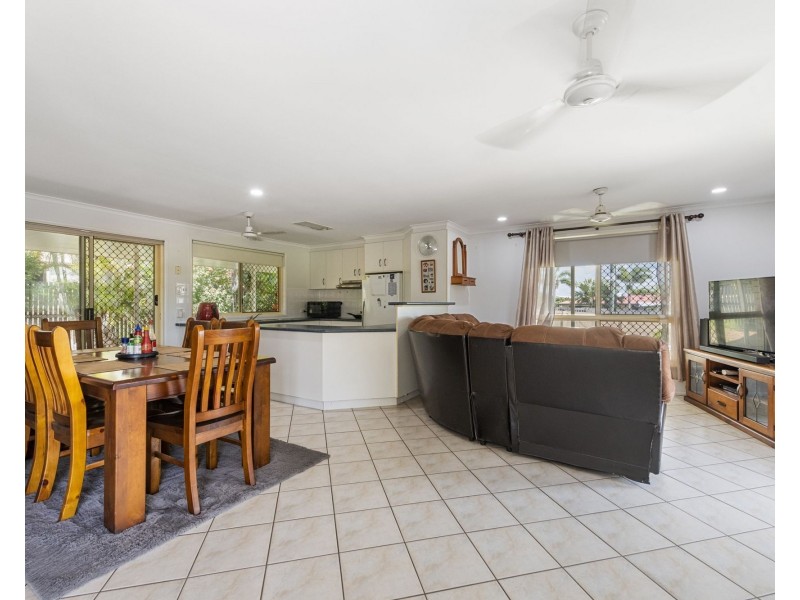 32 Langer Drive, Eimeo QLD 4740
