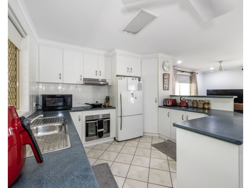 32 Langer Drive, Eimeo QLD 4740