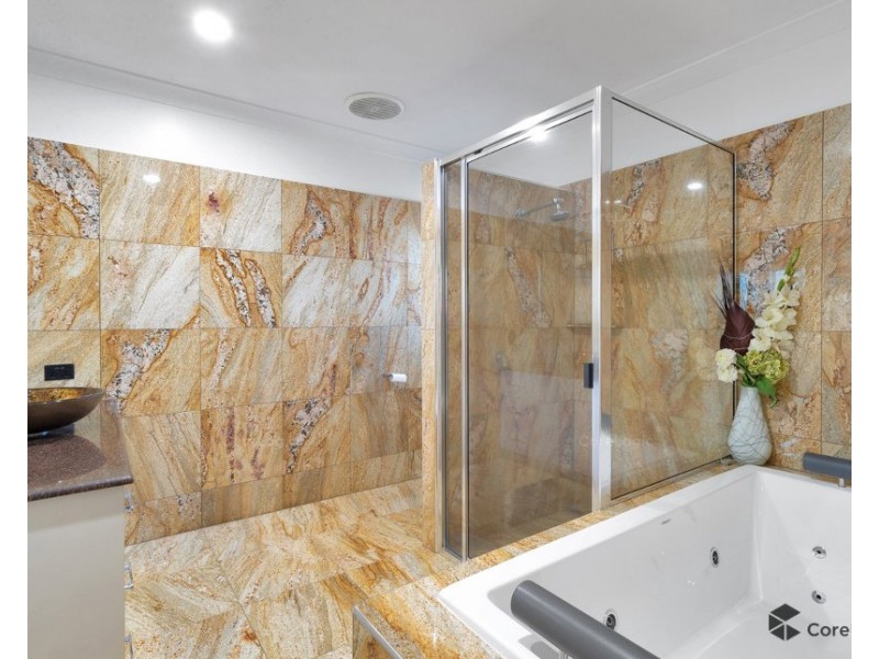 87 Oldmill Dr, Beaconsfield QLD 4740