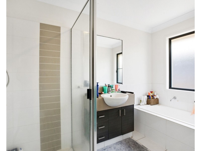 4 Cable Court, Blacks Beach QLD 4740