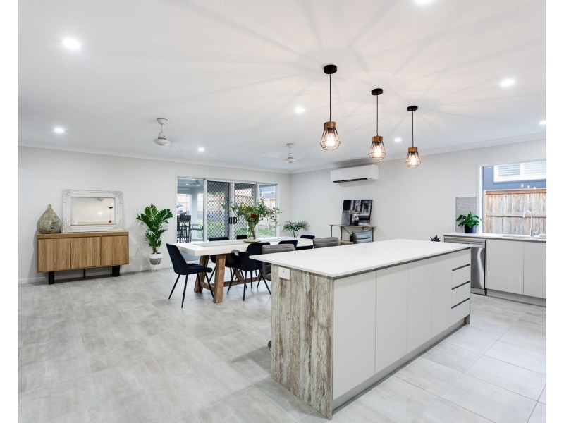 9 Rosalind Vista, Richmond QLD 4740