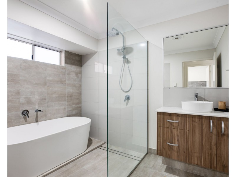 9 Rosalind Vista, Richmond QLD 4740