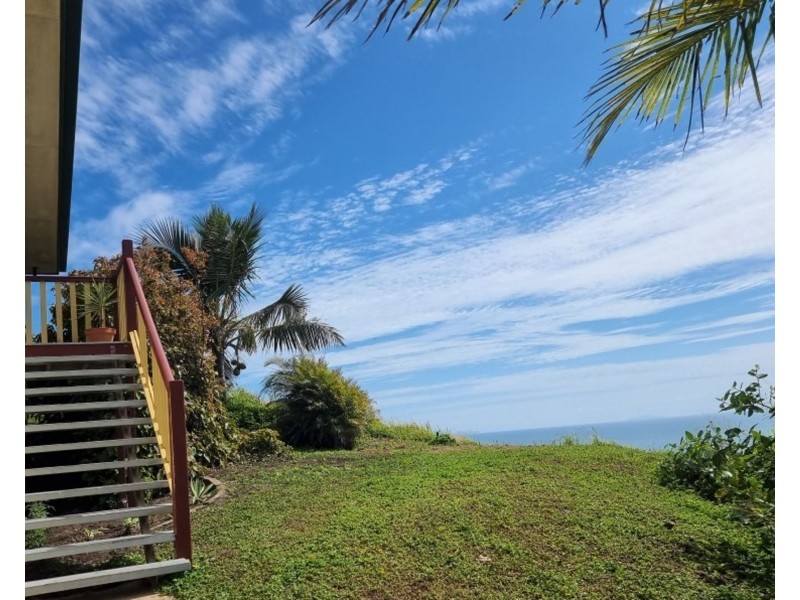 6 Ian Wood Drive, Dolphin Heads QLD 4740