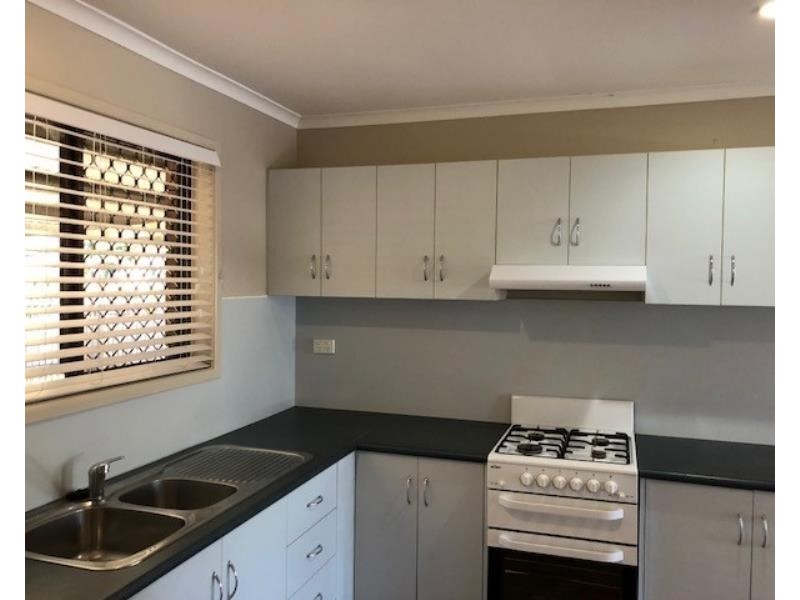 2/20 Hill End Road, Glenella QLD 4740