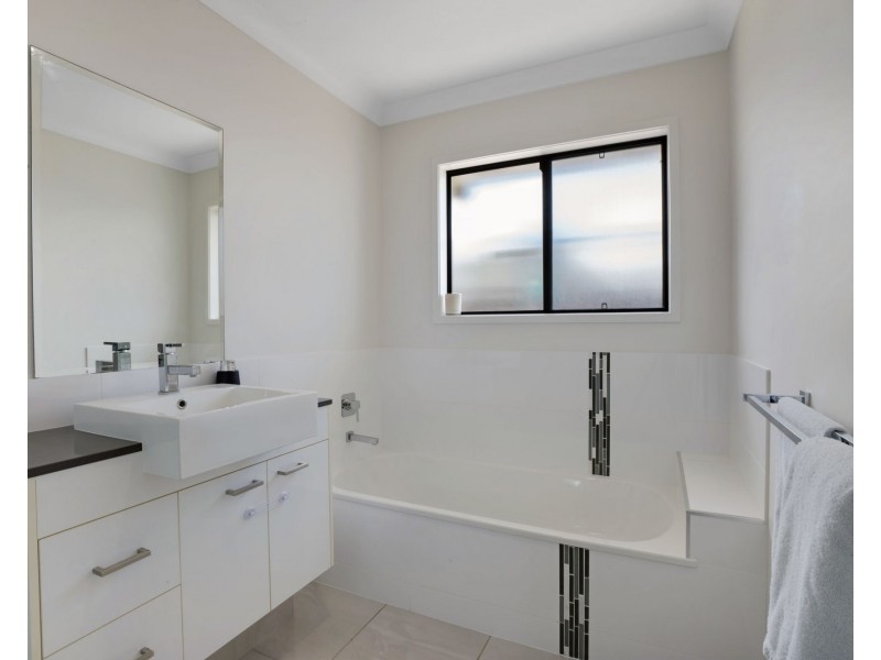 13 Clive Court, Beaconsfield QLD 4740
