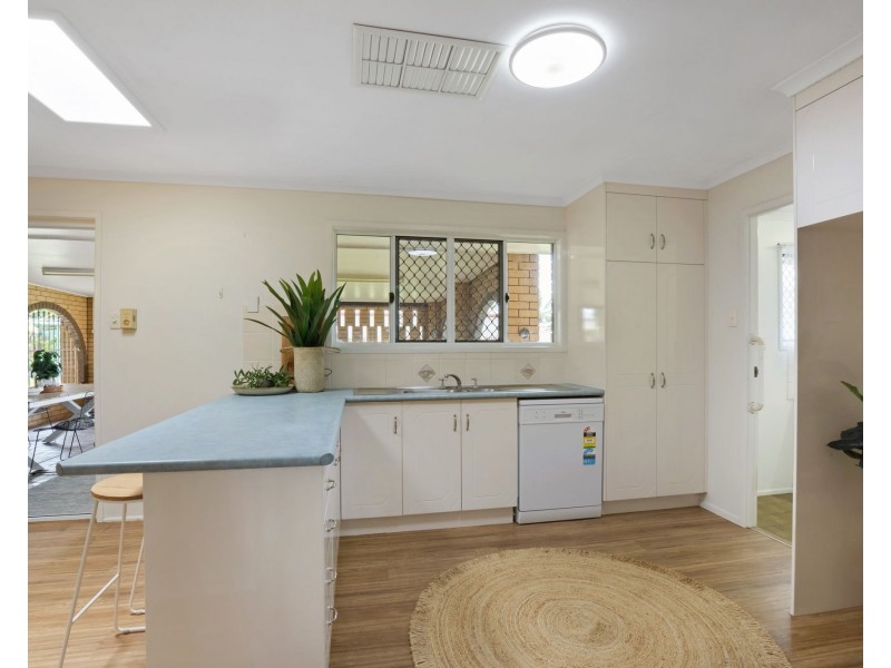 21 Hastings Street, Ooralea QLD 4740