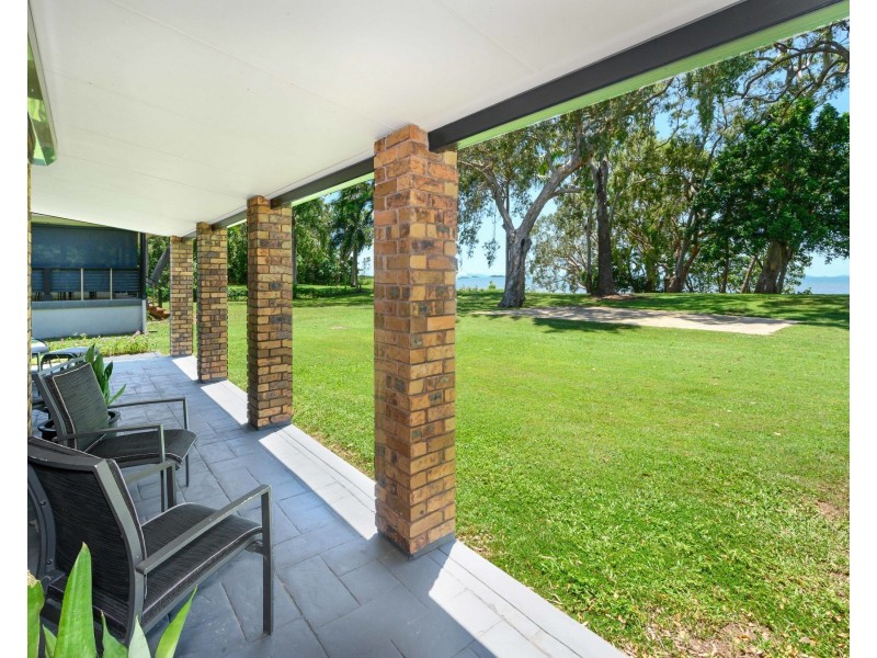 4 Murray Road, St Helens Beach QLD 4798