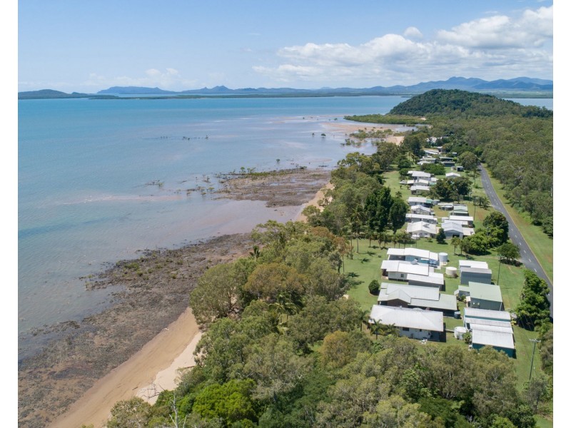4 Murray Road, St Helens Beach QLD 4798