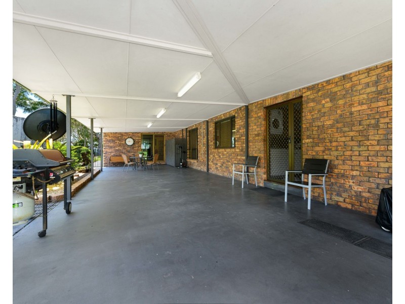4 Murray Road, St Helens Beach QLD 4798