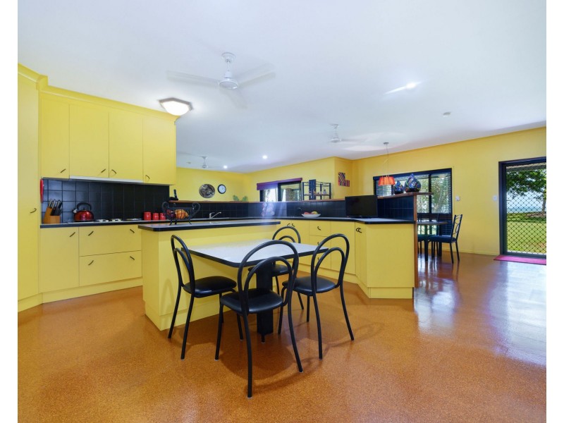 4 Murray Road, St Helens Beach QLD 4798
